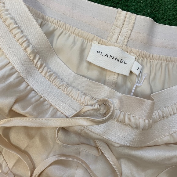 FLANNEL brand Essentials Short NWT - Picture 4 of 8